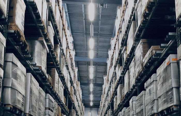 Warehouse and distribution operations powered by AI-driven logistics